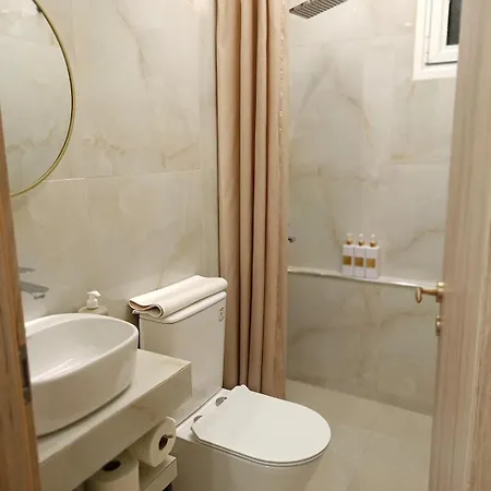 Maris Elegant Apartament *